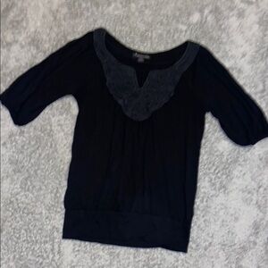 Must Bundle For $3 Deal! women’s Small black shortsleeve top with floral crochet